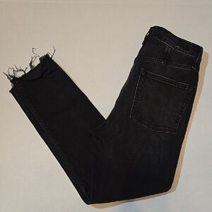 BDG Black Ankle Cropped Jeans with Distressed Hem Size 29